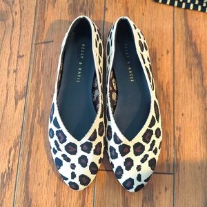 Flat dress shoes, leopard print size 7.5